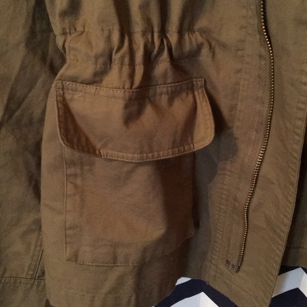 Army green jacket - Picture 5 of 6